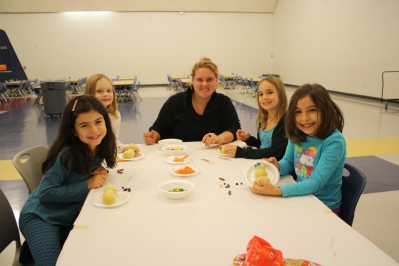 clientuploads/Webpage Images/More Winter Mini Camp Fun 2012 007.jpg